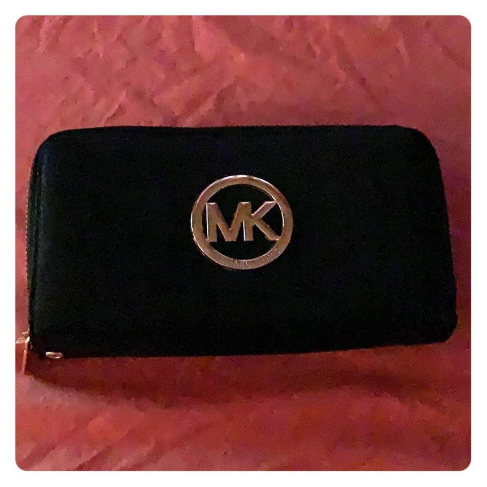 Michael Kors Clutch